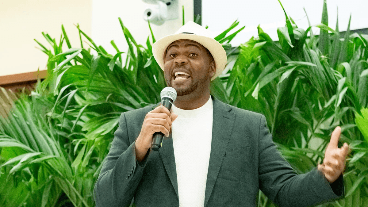 Obinna Iwuji facilitating a workshop